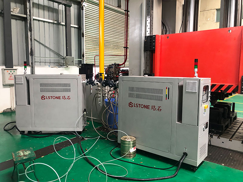 內(nèi)襯航天模溫機 內(nèi)襯航天模溫機