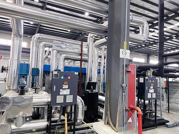 擠塑板生產線油溫機 擠塑板生產線<a href='http://www.beijingtjd.com/product/biaozhunyouwenji.html' class='body-link'>油溫機</a>