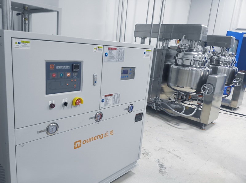 冷熱一體機(jī)需要接冷卻水源嗎? 冷熱一體機(jī)需要接冷卻水源嗎?